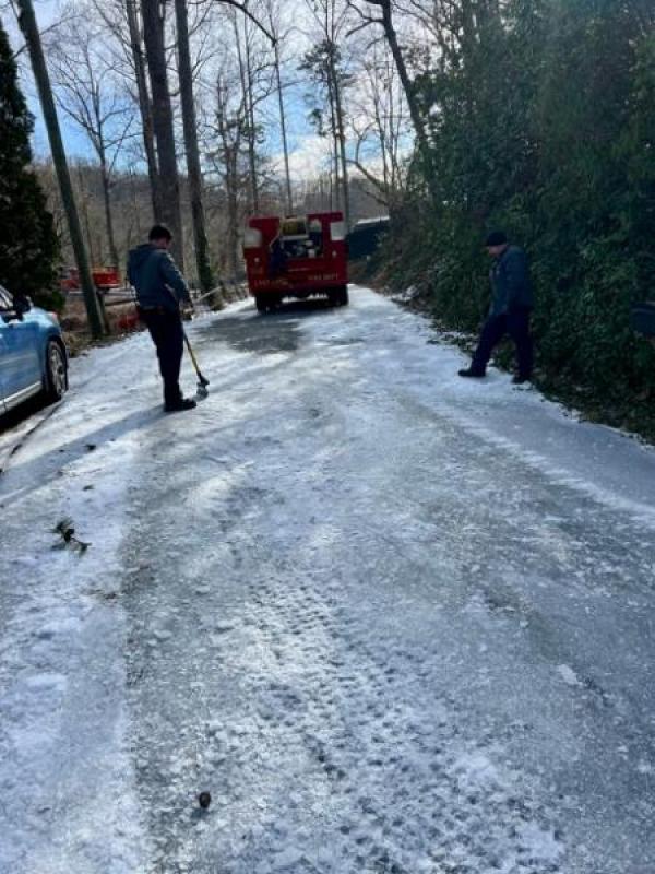 012926 Icy Roads in Lake Lure