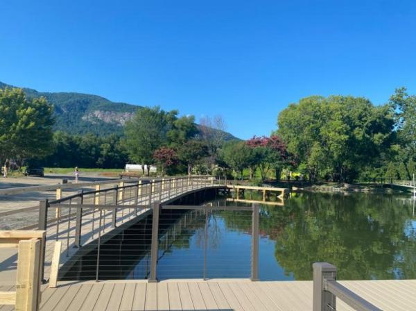 Washburn Marina Stationary Docks